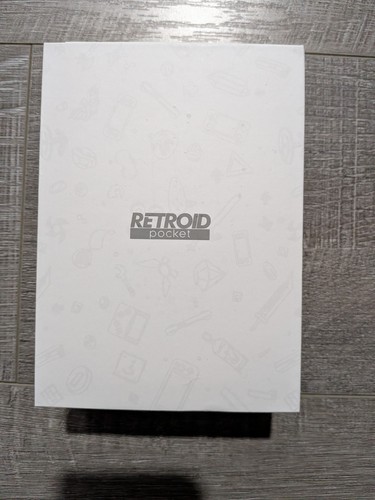 Unopened classic retroid - "classic, 6"
