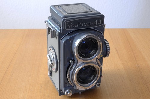 Macchina fotografica medio