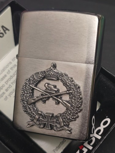 Zippo distintivo caccia