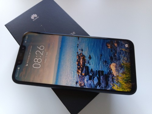 Cellulari smartphone usati - e,