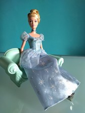 "MATTEL" "DISNEY" Bambola Cenerentola "Sparkle Princess", 2004, altezza 30 cm.