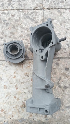 Pompa acqua corpo fiat 900t - corpo,