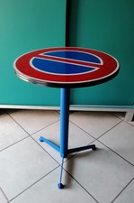 tavolo basso cartello stradale