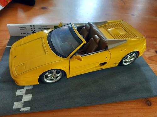 Ferrari f355 cabriolet jaune - ferrari,