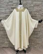 Casula bianca con passamaneria