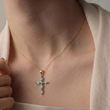 Collana con ciondolo croce