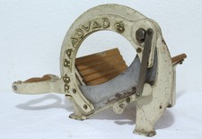 ANTICO TAGLIAPANE DECORATIVO