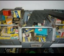 Centinaia di pistoni per