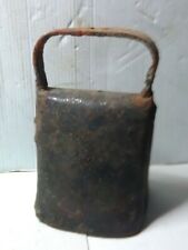 vecchia campana in bronzo per pecore  o capre primi 900