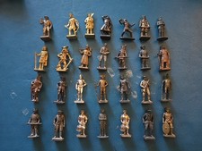 Lotto 28 Soldatini piombo sorpresine Kinder