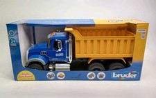 Bruder 02815 MACK Granite Dump