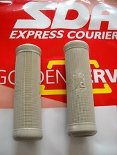 COPPIA MANOPOLE GRIGIO VESPA