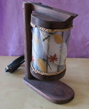 VECCHIA LAMPADA DA TAVOLO IN LEGNO (TA19)