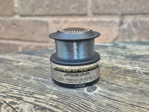 Daiwa megaforce 2553m bobina - daiwa,
