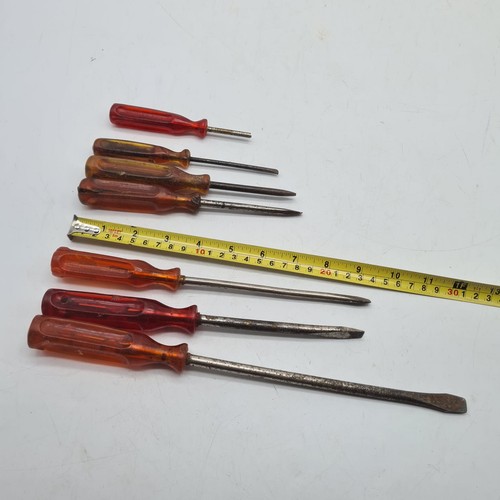 Lot damaged screwdriver - damaged, la