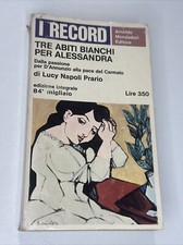 TRE ABITI BIANCHI PER