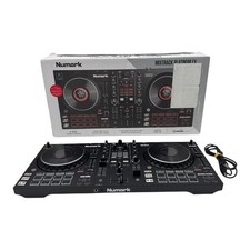 Numark Mixtrack Platinum FX