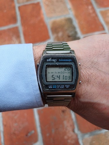 Seiko quartz chronograph - quartz, lcd
