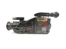 VIDEOCAMERA HITACHI VM-C52E VHS C VINTAGE CON ACCESSORI CUSTODIA NON TESTATA