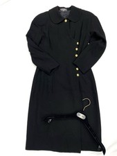 Cappotto modello popolare Chanel intrecciato con bottoni cocco