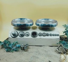 Bilancia a due piatti vintage con pesi