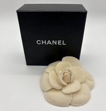 Spilla camelia Chanel