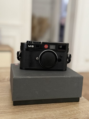 Leica - , m8