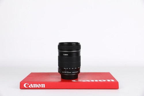 Canon 135mm is - canon,