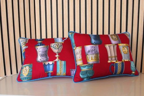 Coppia cuscini realizzati con