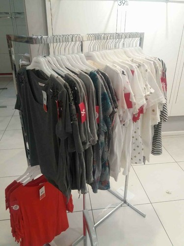Arredamento per negozio
