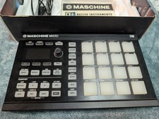 Native Instruments Machine Mikro MK2 Drum Machine Controller Only senza software