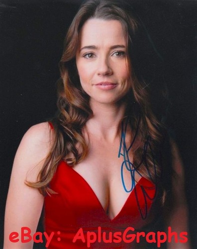 Linda cardellini sexy - linda, cardellini...