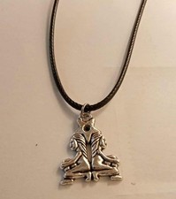 GIROCOLLO UNISEX LACCETTO CIONDOLO SEGNO ZODIACALE GEMELLI