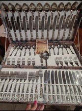 Bellissimo e antico servizio