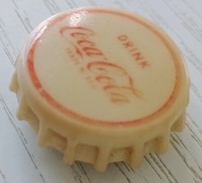 CALAMITA MAGNETE FRIGO FRIGORIFERO GADGET PUBBLICITARIO TAPPO COCA-COLA 1998