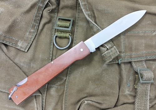 Coltello tascabile militare