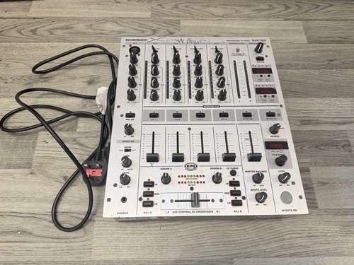 Behringer djx700 mixer - per, dj