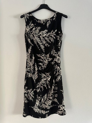 Elegant black beige foliage - black,