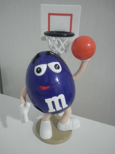 Action figure dispenser - action,