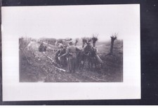 Fotografia Foto Soldati Tedeschi nel Fango con Cannone Trainato Cavalli KK23