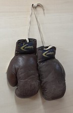 Guantoni Da Boxe Vintage VALSPORT In Pelle,  Con Segni Del Tempo.