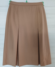 Gonna in pura lana. Linea