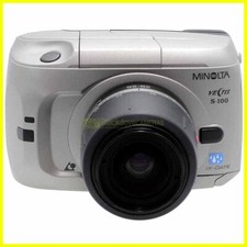 Minolta Vectis S-100 + 28/56mm f4-5,6. Fotocamera reflex a pellicola formato APS