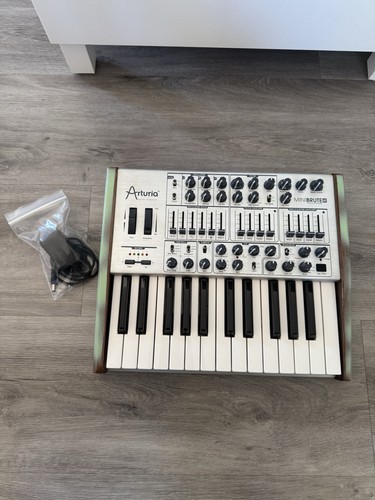 Arturia minibrute - arturia,
