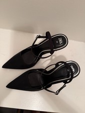 ZARA Sandali con tacco alto