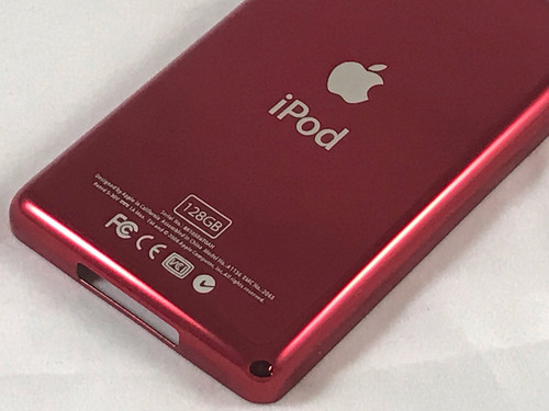 Red ipod classic 5th 6th - ipod,