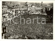1938 VERONA Visita di Benito MUSSOLINI - Folla in piazza Bra - Foto LUCE