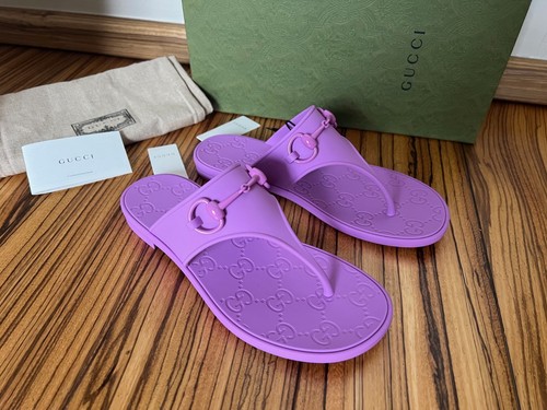 Gucci 780306 sandali infradito