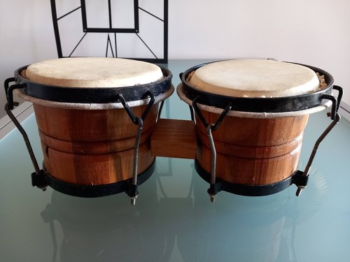Bongo cubano tamburo di - bongo, /