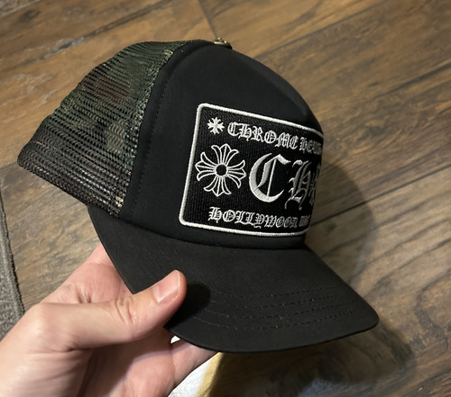 Cappellino camionista cuori